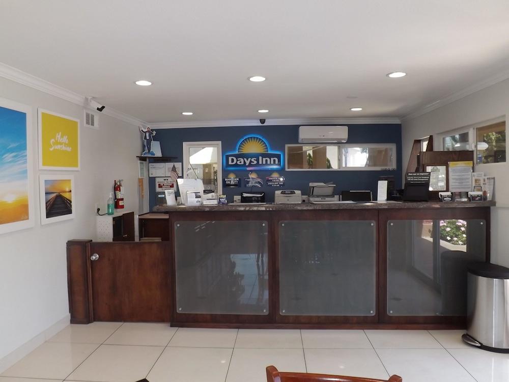 Days Inn & Suites Sdsu - La Mesa - San Diego Ngoại thất bức ảnh